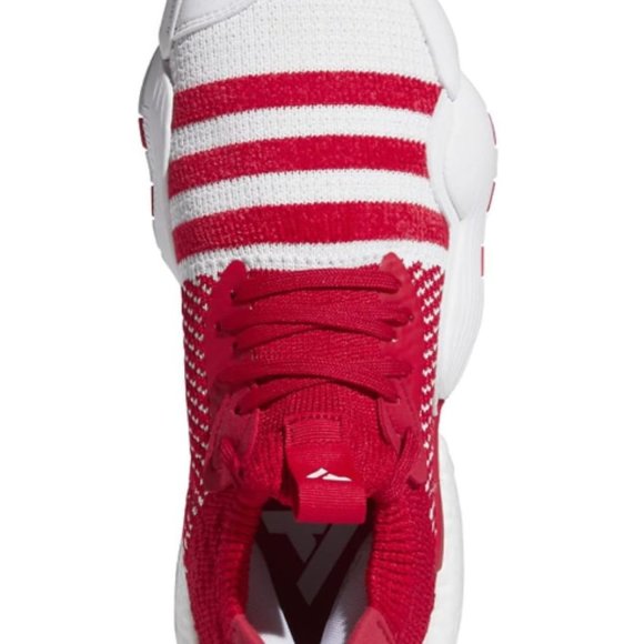 Athletic_Shoes